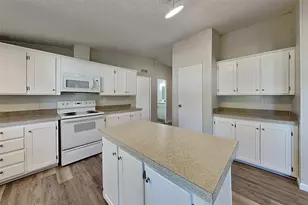 16211 Kelcey Cir, Magnolia, TX 77355 - Photo 5