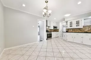 7 Gulf Ln, Galveston, TX 77550 - Photo 7