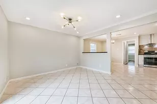 7 Gulf Ln, Galveston, TX 77550 - Photo 11