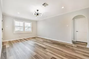 7 Gulf Ln, Galveston, TX 77550 - Photo 5