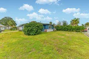 7 Gulf Ln, Galveston, TX 77550 - Photo 27