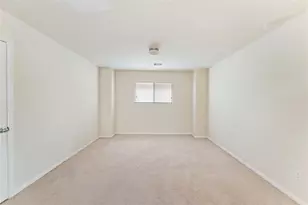 7255 Autumn Sun Dr, Houston, TX 77083 - Photo 17