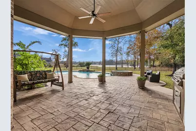 15601 Crown Oaks Drive, Montgomery, TX 77316 - Photo 5