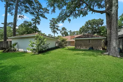 719 Thornwood Drive, Shenandoah, TX 77381 - Photo 3