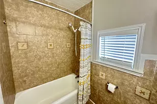 1701 17th St, Galveston, TX 77550 - Photo 13