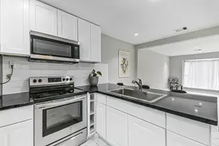 6853 Chasewood Dr, Houston, TX 77489 - Photo 9