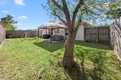 4050 Cary Creek Drive, Baytown, TX 77521 - Photo 19