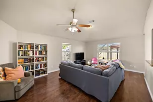 4050 Cary Creek Dr, Baytown, TX 77521 - Photo 3