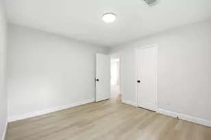 62 S Hidden View Cir, The Woodlands, TX 77381 - Photo 33