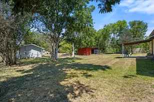 1206 W 8th St, Caldwell, TX 77836 - Photo 3