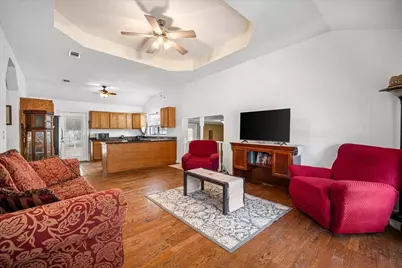 1206 W 8th St, Caldwell, TX 77836 - Photo 7