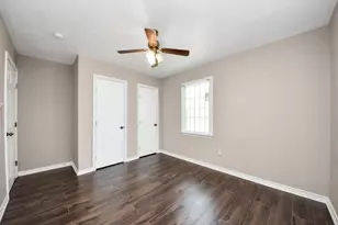 5202 Pensdale St, Houston, TX 77033 - Photo 13