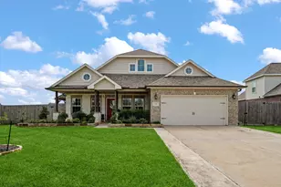 226 Rio Grande Dr, Baytown, TX 77523 - Photo 1