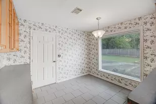 106 Woodland Rd, Lake Jackson, TX 77566 - Photo 9