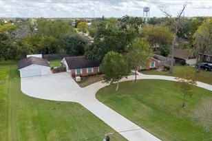 106 Woodland Rd, Lake Jackson, TX 77566 - Photo 43