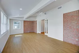 106 Woodland Rd, Lake Jackson, TX 77566 - Photo 11