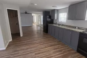 405 Battlebell Rd, Highlands, TX 77562 - Photo 3