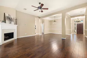 3802 Oakwilde Cir, La Porte, TX 77571 - Photo 3