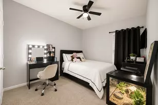 9911 Bronze Mill Ln, Rosharon, TX 77583 - Photo 13