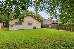 10722 Highland Woods Dr, Sugar Land, TX 77498 - Photo 13