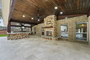 610 Carriage View Ln, Houston, TX 77336 - Photo 25