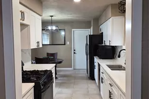 1022 Manorglen Dr, Missouri City, TX 77489 - Photo 11