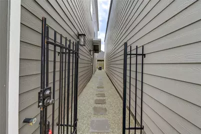 4220 McKinley Street, Houston, TX 77051 - Photo 5