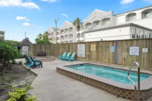 6300 Seawall Blvd, Galveston, TX 77551 - Photo 21