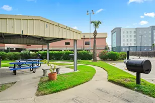 6300 Seawall Blvd, Galveston, TX 77551 - Photo 27