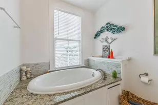 3301 Ursuline St, Galveston, TX 77550 - Photo 17