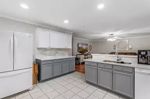 8038 Echinacea Dr, Baytown, TX 77521 - Photo 17