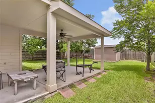8038 Echinacea Dr, Baytown, TX 77521 - Photo 5