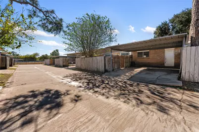 6947 Chasewood Drive, Houston, TX 77489 - Photo 15