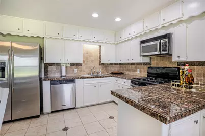 111 Fairway Drive, Alvin, TX 77511 - Photo 11