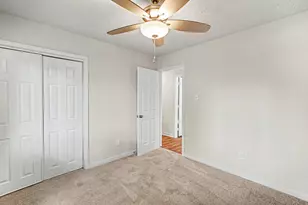 613 Dixie Dr, League City, TX 77573 - Photo 9