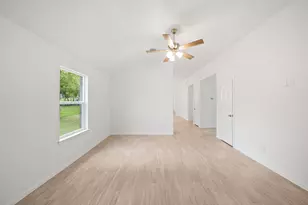 13221 Miller Ln, Willis, TX 77318 - Photo 5