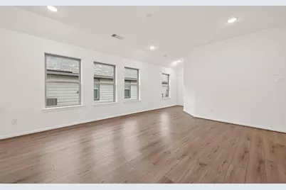 1410 Cecilia Vines Drive, Conroe, TX 77301 - Photo 13