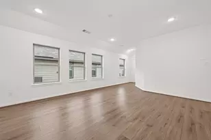 1410 Cecilia Vines Dr, Conroe, TX 77301 - Photo 13