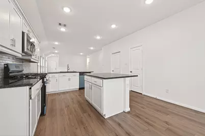 1410 Cecilia Vines Drive, Conroe, TX 77301 - Photo 19