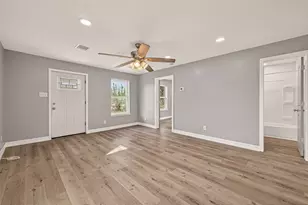 7436 Abilene St, Houston, TX 77020 - Photo 3