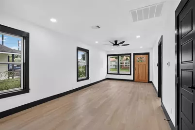 1506 Clay Street, Brenham, TX 77833 - Photo 5