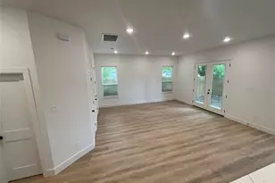 5312 Denmark St, Houston, TX 77028 - Photo 5