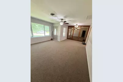 305 Wisteria Street, Lake Jackson, TX 77566 - Photo 3