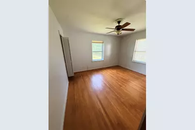 305 Wisteria Street, Lake Jackson, TX 77566 - Photo 9