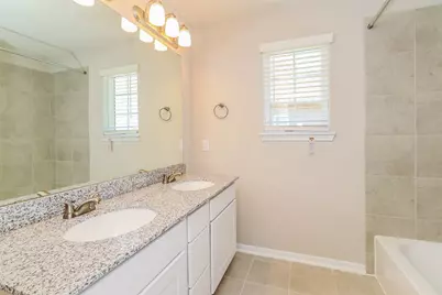 9845 Crescent Cove Drive, Montgomery, TX 77356 - Photo 9