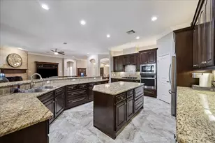 709 Forest Ln Ct, Conroe, TX 77302 - Photo 9