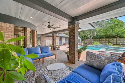 203 W Spreading Oaks Avenue, Friendswood, TX 77546 - Photo 43