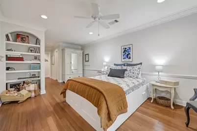 203 W Spreading Oaks Avenue, Friendswood, TX 77546 - Photo 31