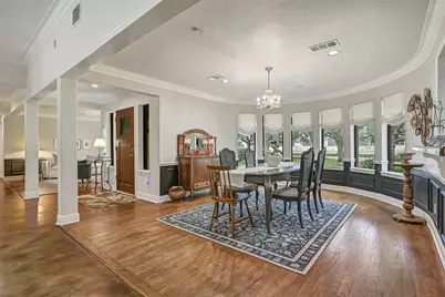 203 W Spreading Oaks Avenue, Friendswood, TX 77546 - Photo 11