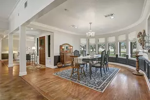 203 W Spreading Oaks Ave, Friendswood, TX 77546 - Photo 11